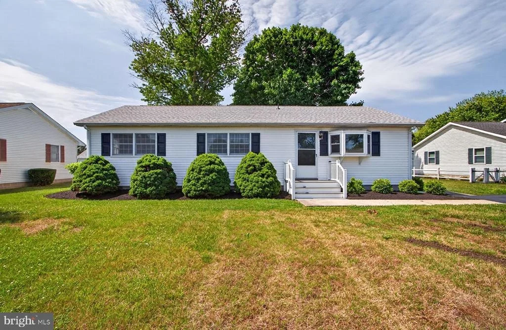 Photo of 118 CHESAPEAKE DRIVE