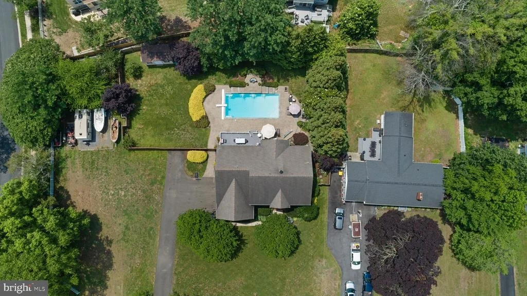 Photo of 3325 COX ROAD