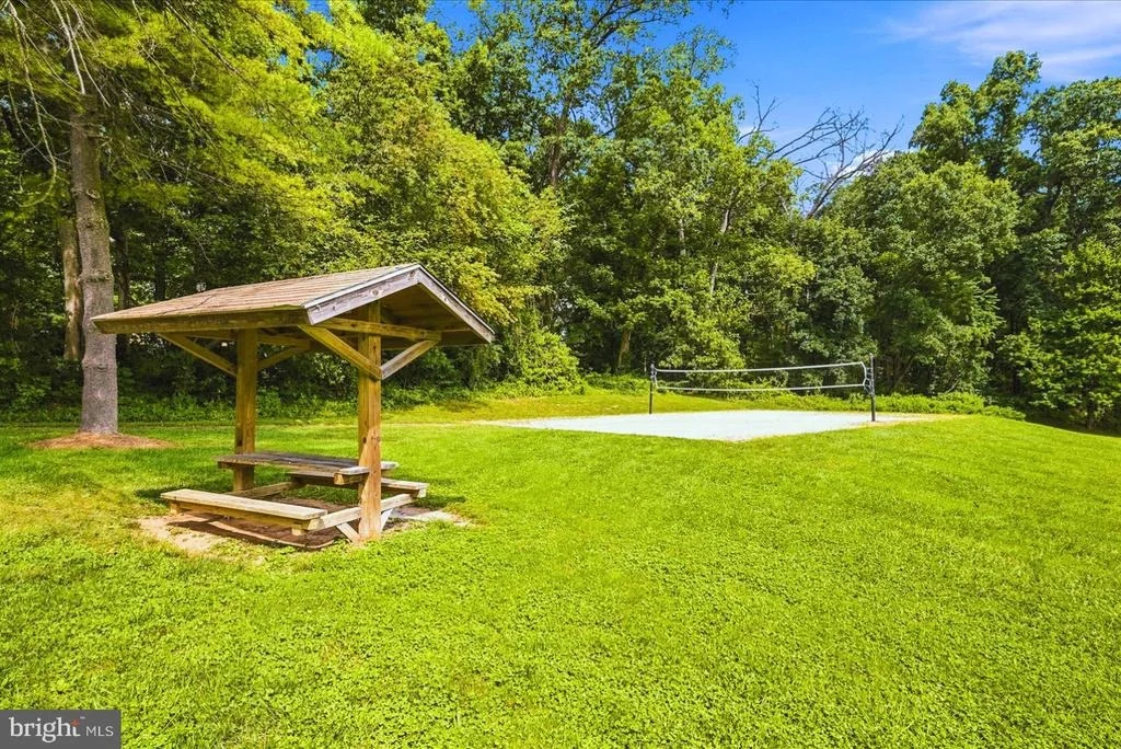 Photo of 5904 MUNCASTER MILL ROAD