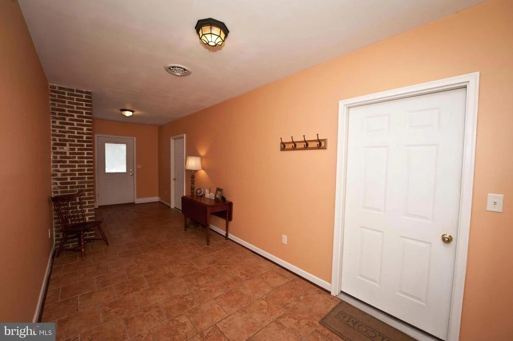 Photo of 5002 LEE HILL CIRCLE