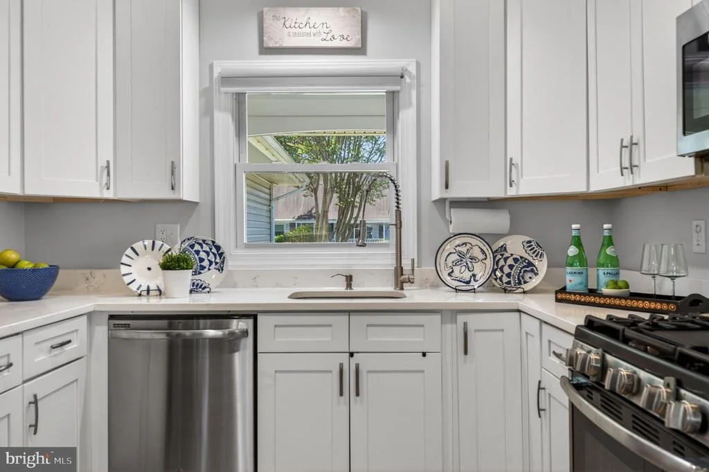 Photo of 3905 CARVEL LANE