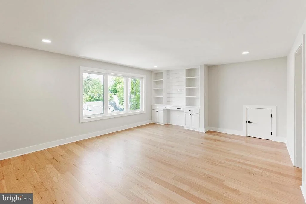 Photo of 3706 SPRING STREET
