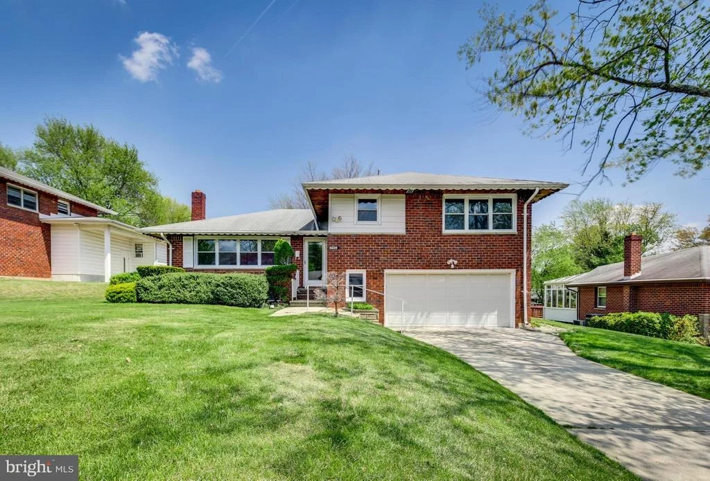 Photo of 6605 DEANCROFT ROAD