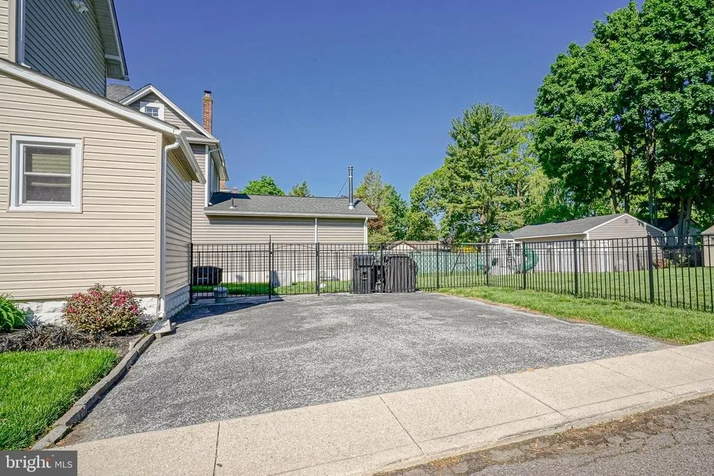 Photo of 42 EVERGREEN AVENUE