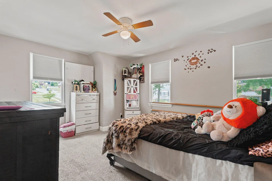 Photo of 4501 FOREST VIEW AVENUE