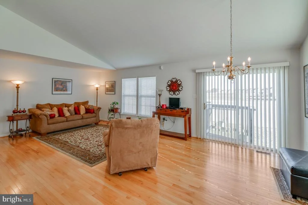 Photo of 254 LONE TREE DRIVE