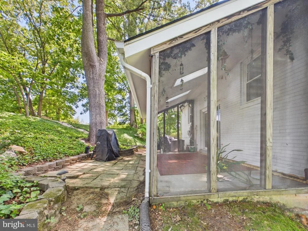 Photo of 5512 KATHLEEN PLACE