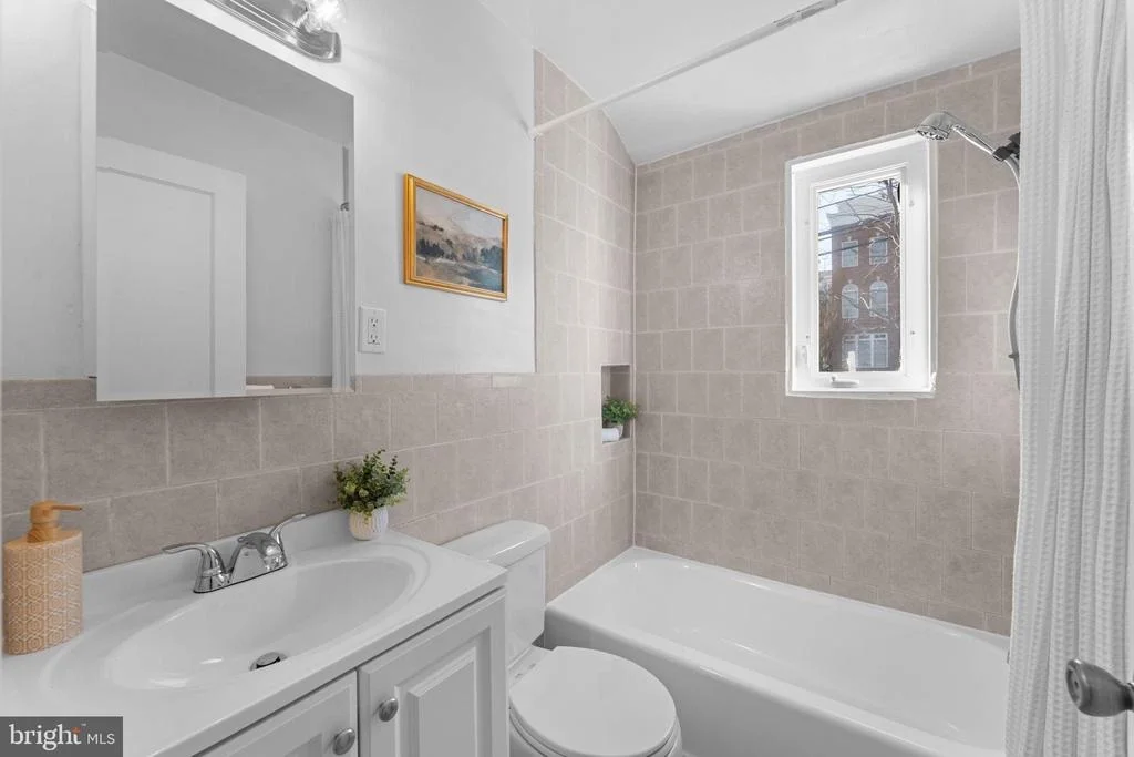 Photo of 11013 AMHERST AVENUE
