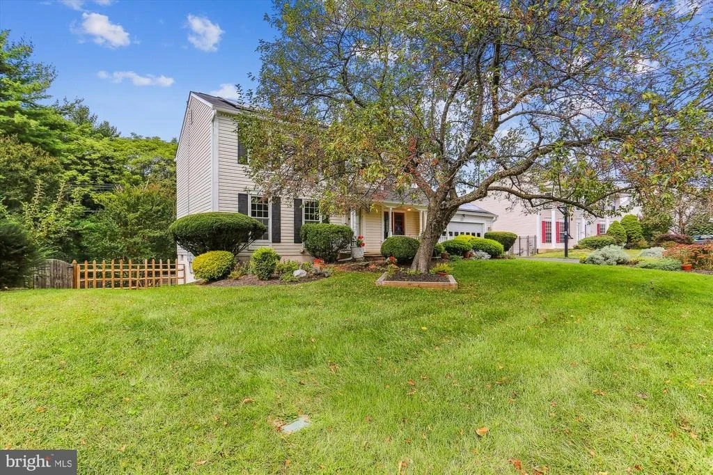 Photo of 927 POINTER RIDGE DRIVE