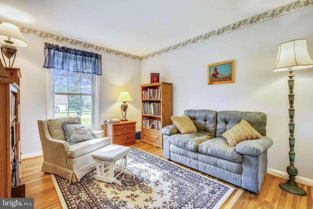 Photo of 15225 CENTERGATE DRIVE