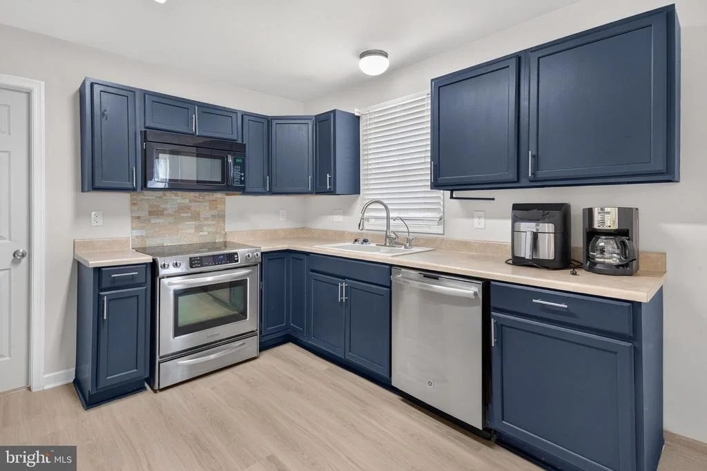 Photo of 1501 LAUREL DRIVE