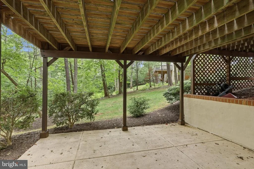 Photo of 10811 MIDSUMMER DRIVE