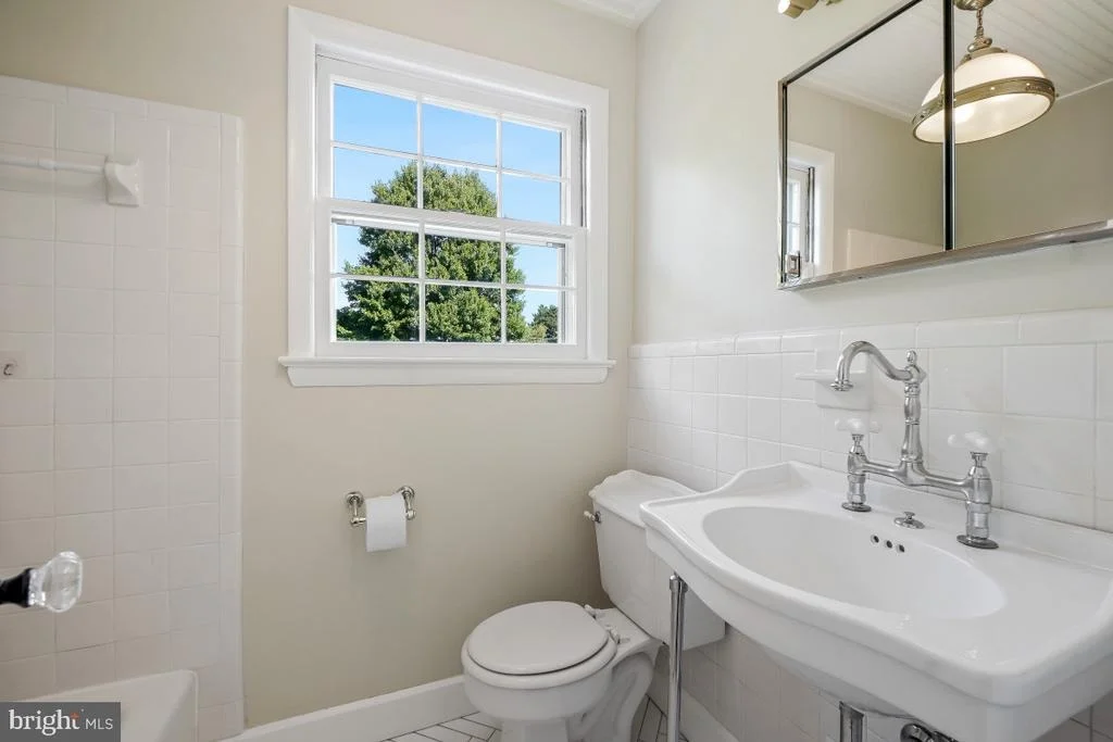 Photo of 307 INDIAN SPRING DRIVE