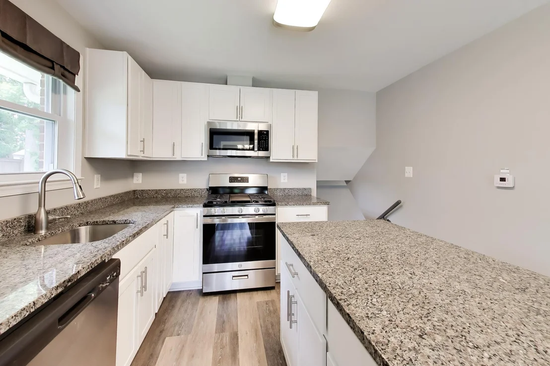 Photo of 5816 AMELIA STREET