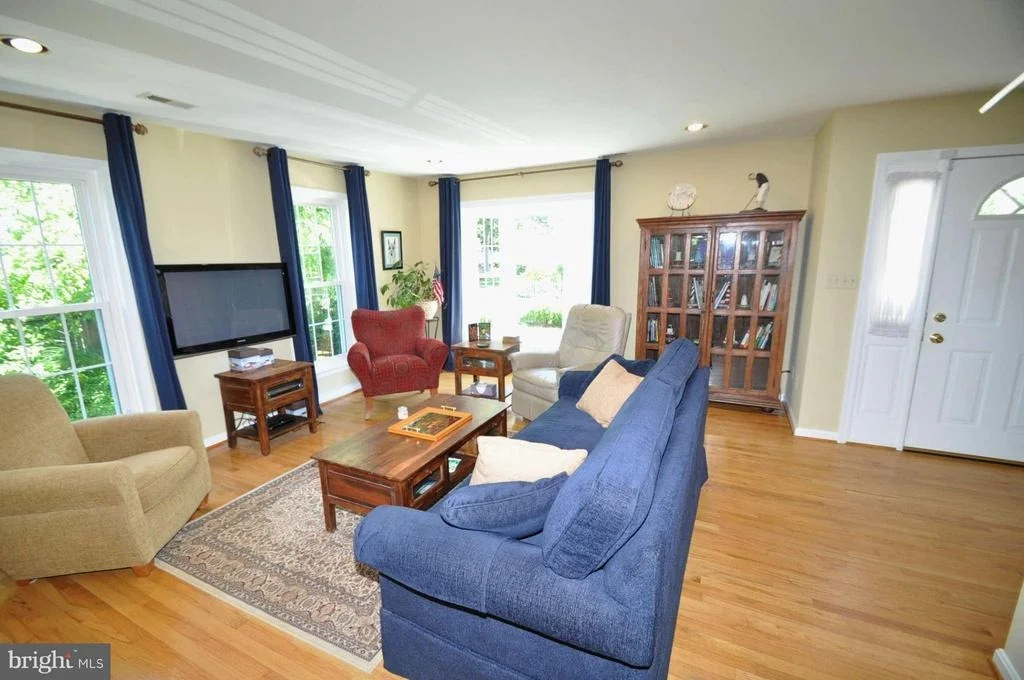 Photo of 4732 OAK ROAD