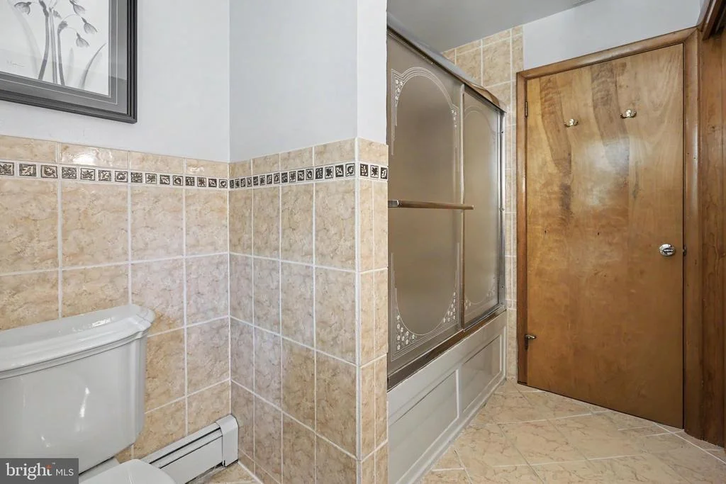Photo of 2048 BUSTLETON ROAD