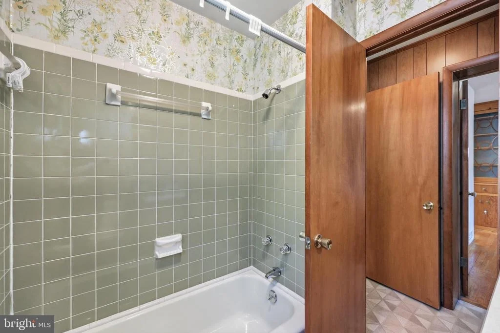 Photo of 114 FAIRVIEW AVENUE