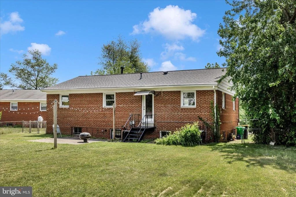 Photo of 5806 CHERYL LANE