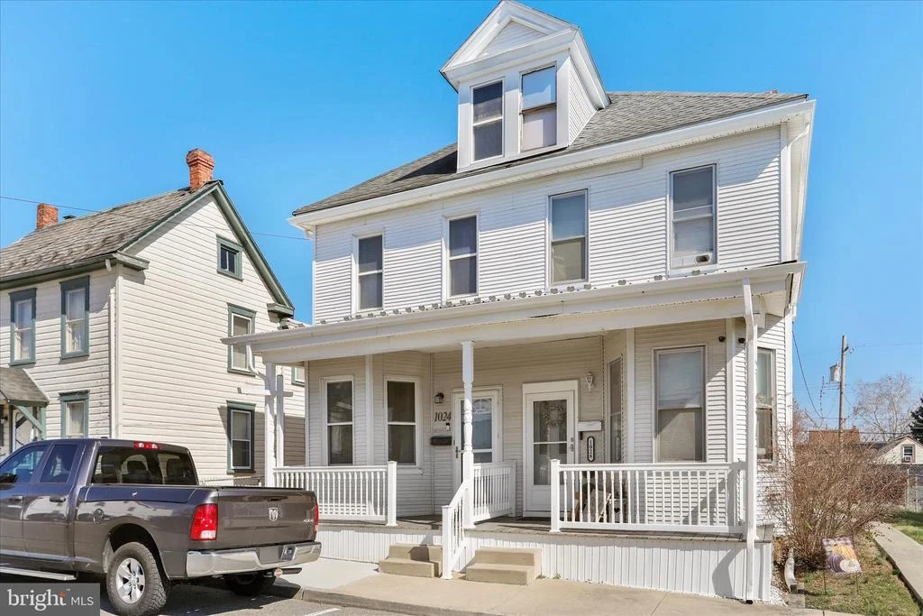 Photo of 1024 POPE AVENUE