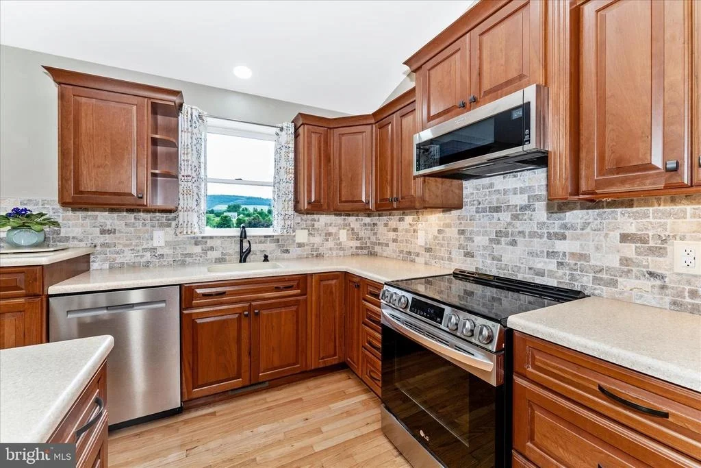 Photo of 31 AMANDA DRIVE