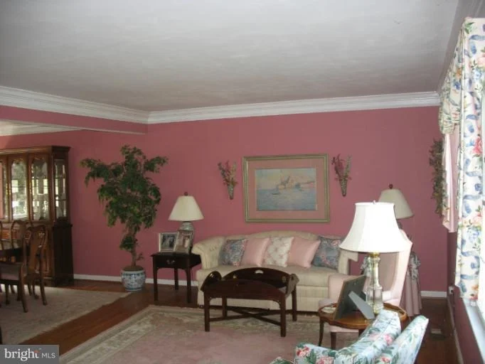 Photo of 843 DIAMOND DRIVE