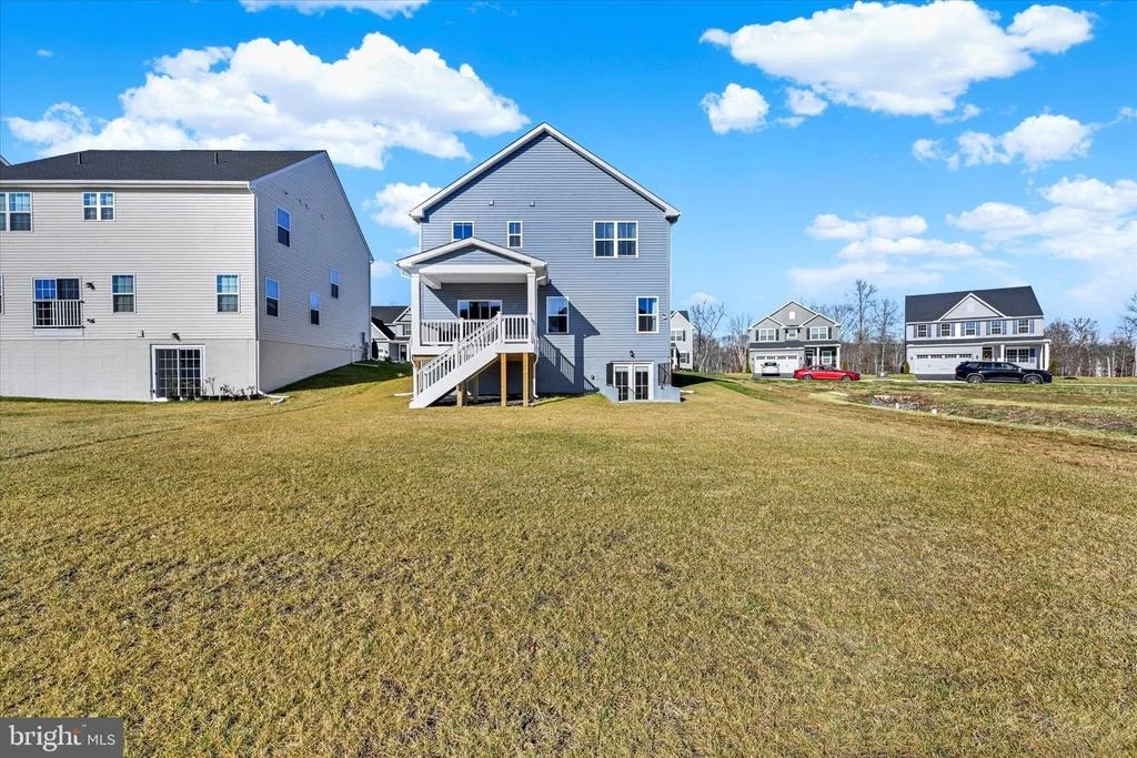 Photo of 839 LENI WAY