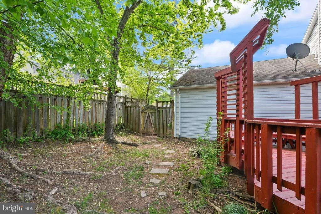 Photo of 2592 JOHN MILTON DRIVE