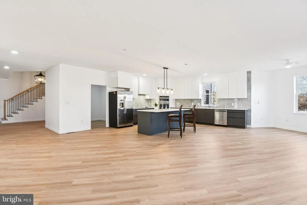 Photo of 8325 GROVE ANGLE ROAD