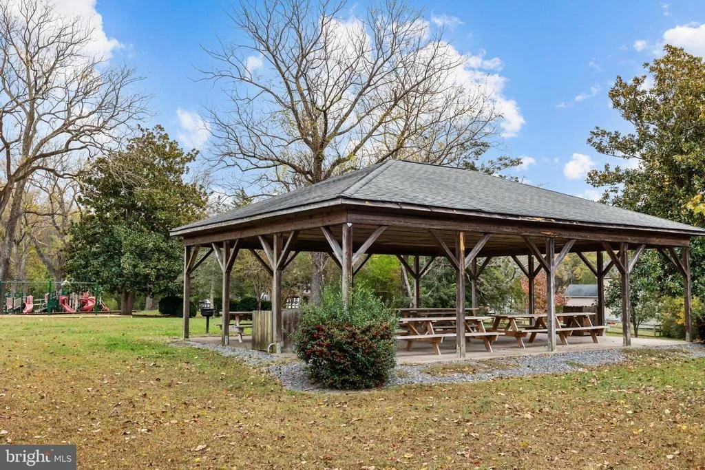 Photo of 8008 WASHINGTON DRIVE
