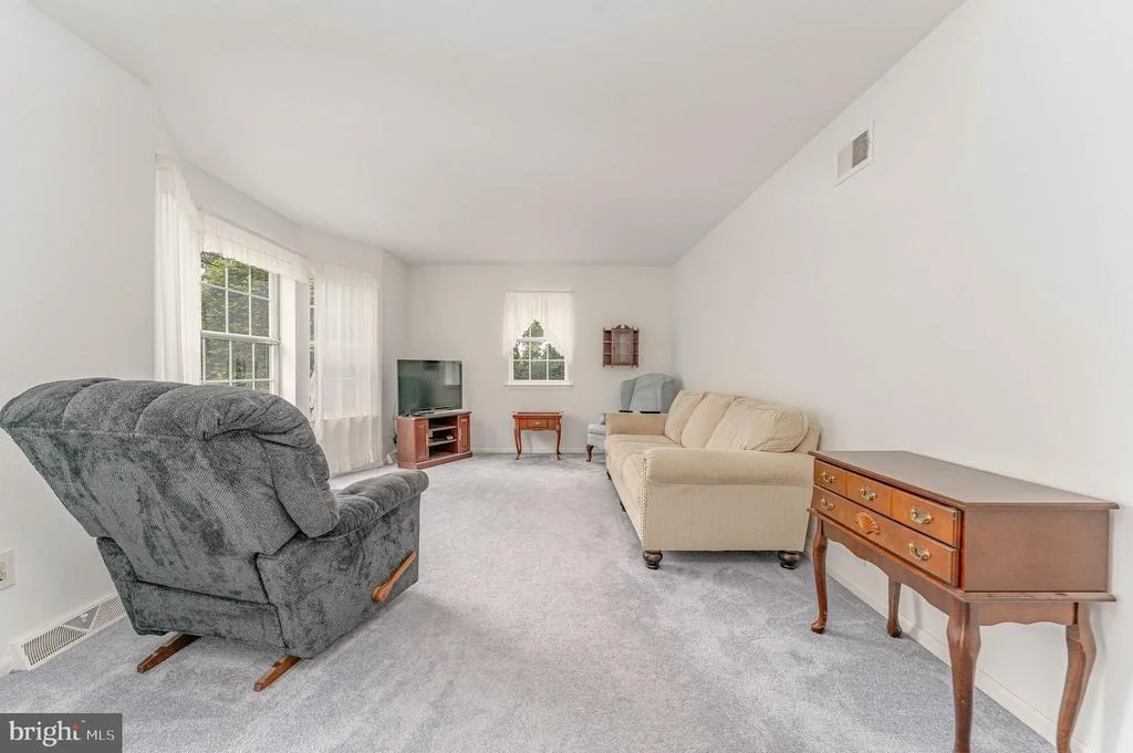Photo of 1239 UPTON CIRCLE