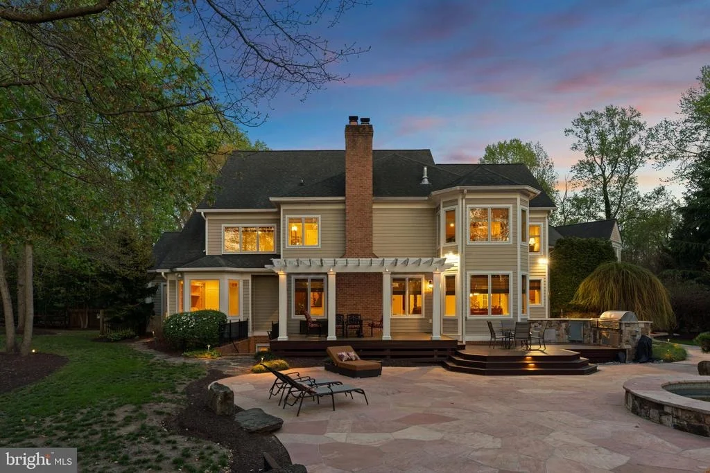 Photo of 370 EAGLE HILL ROAD