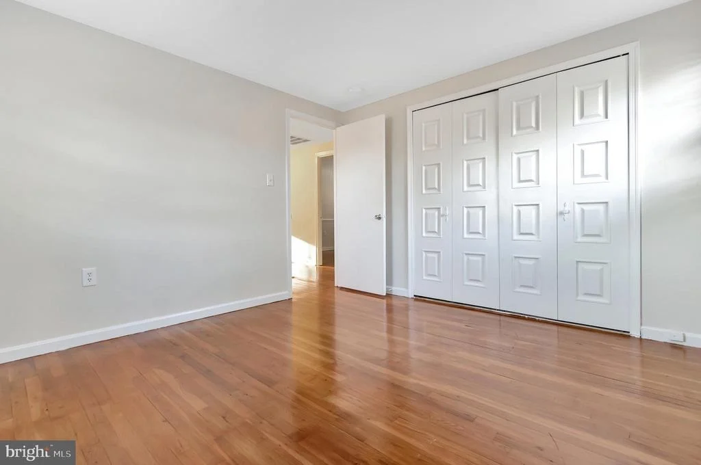 Photo of 13832 BEACON HOLLOW