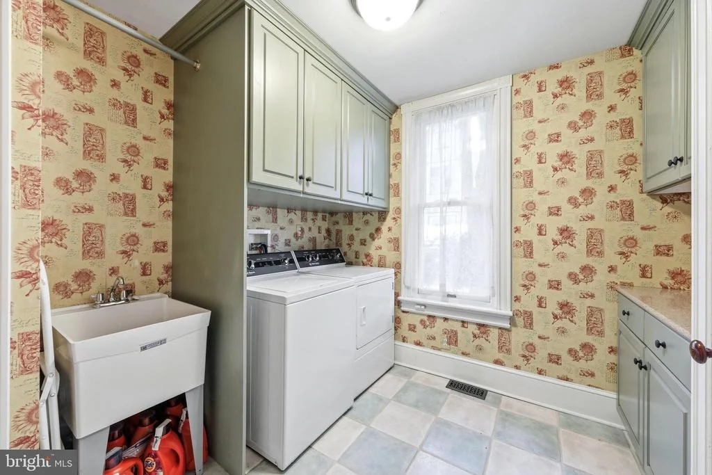 Photo of 406 WASHINGTON AVENUE