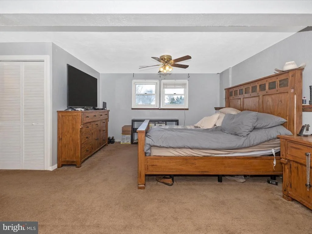 Photo of 19017 WOOTTON AVENUE