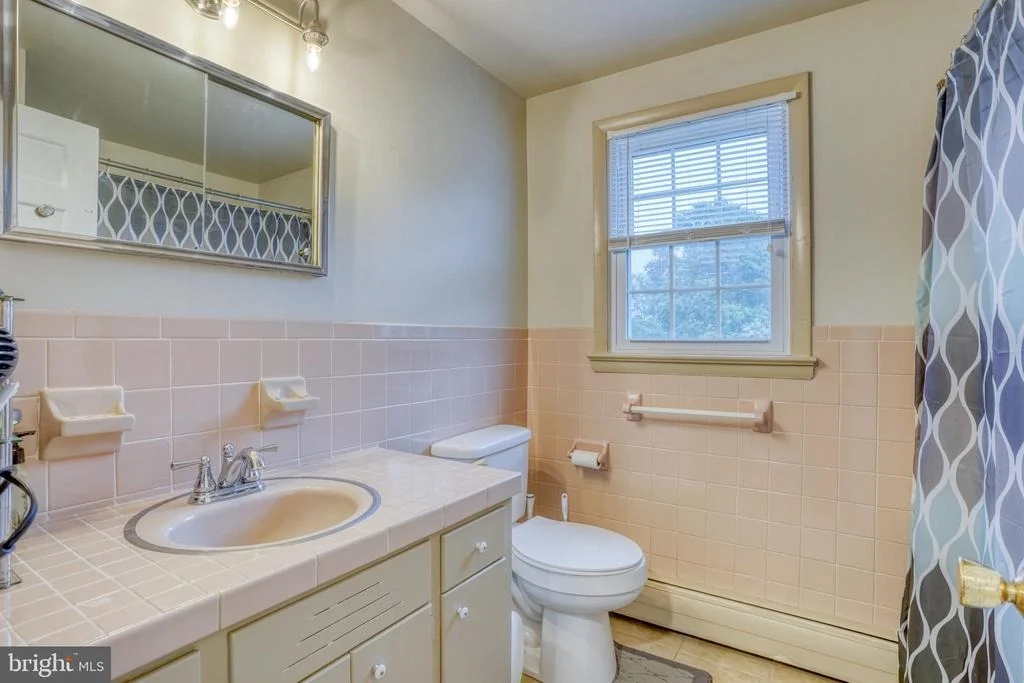 Photo of 103 S FAIRFIELD DRIVE