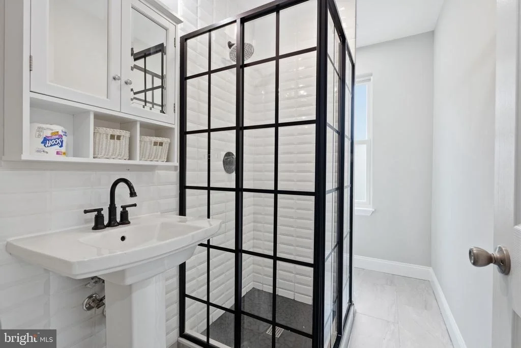Photo of 1633 REED ROAD