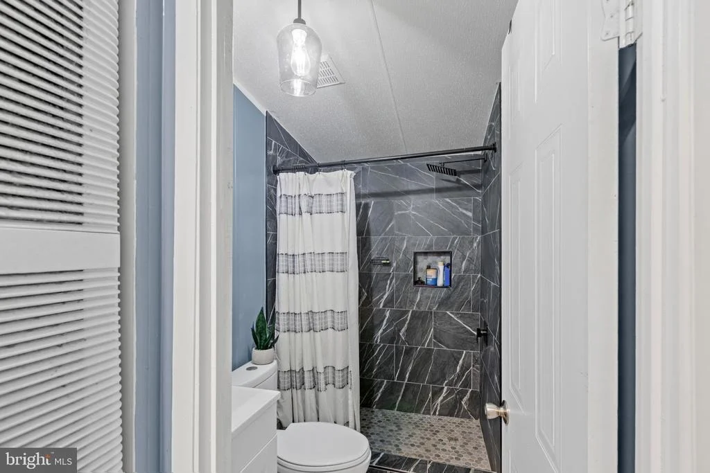 Photo of 43 MIDWAY AVENUE