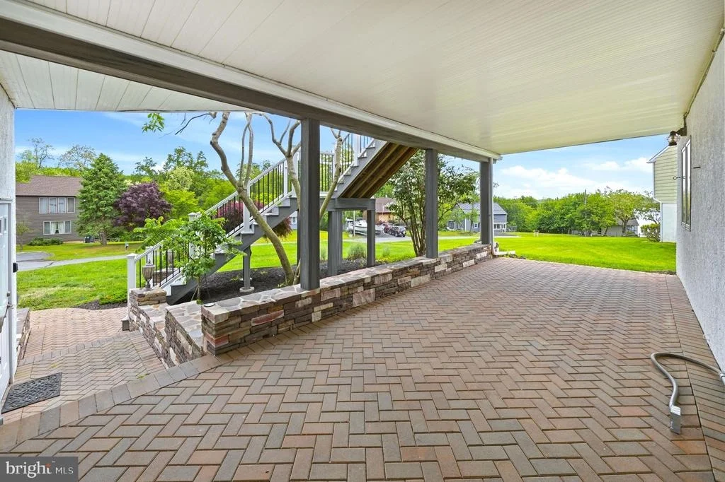 Photo of 160 CLIFFVIEW DRIVE