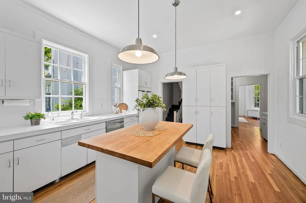 Photo of 4203 SOMERSET PLACE