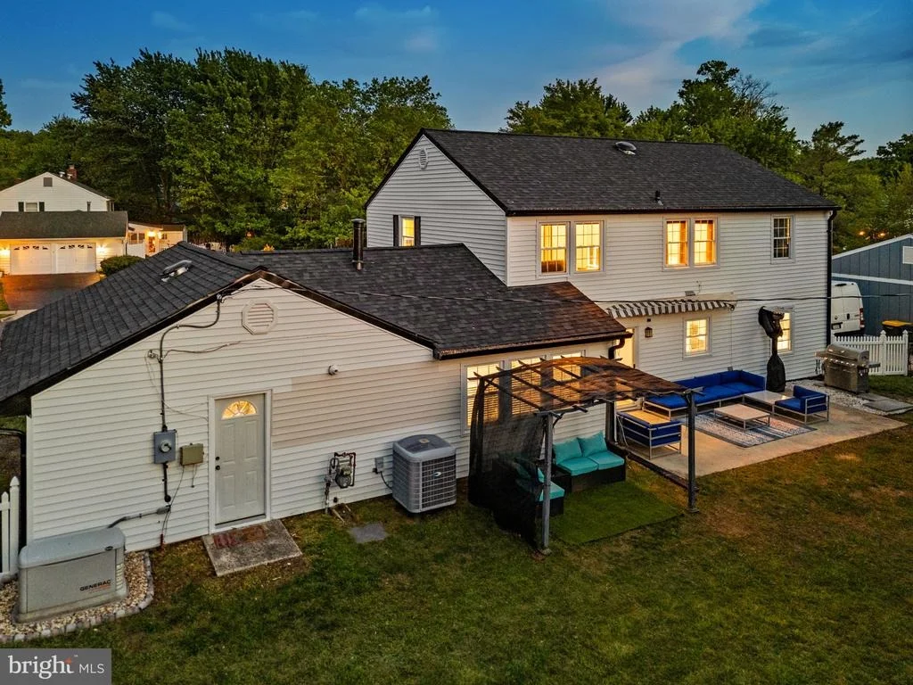 Photo of 4202 MINSTRELL LANE