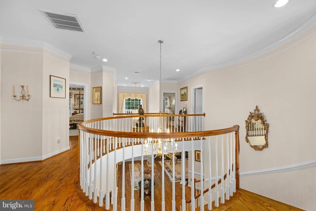 Photo of 897 CHINQUAPIN ROAD