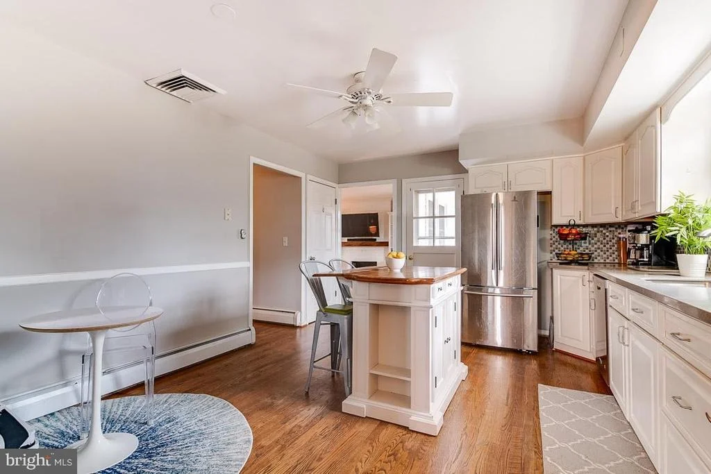 Photo of 9702 LONGVIEW DRIVE
