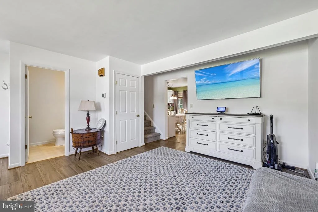 Photo of 413 BABYLON COURT