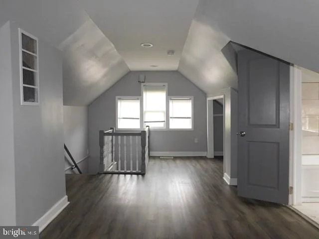 Photo of 4429 POWELL AVENUE