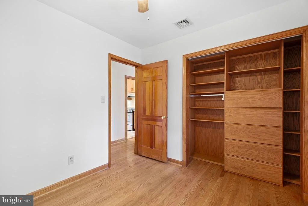 Photo of 10207 LARISTON LANE