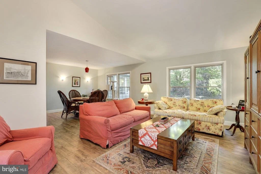 Photo of 800 BRIDGEPORT WAY