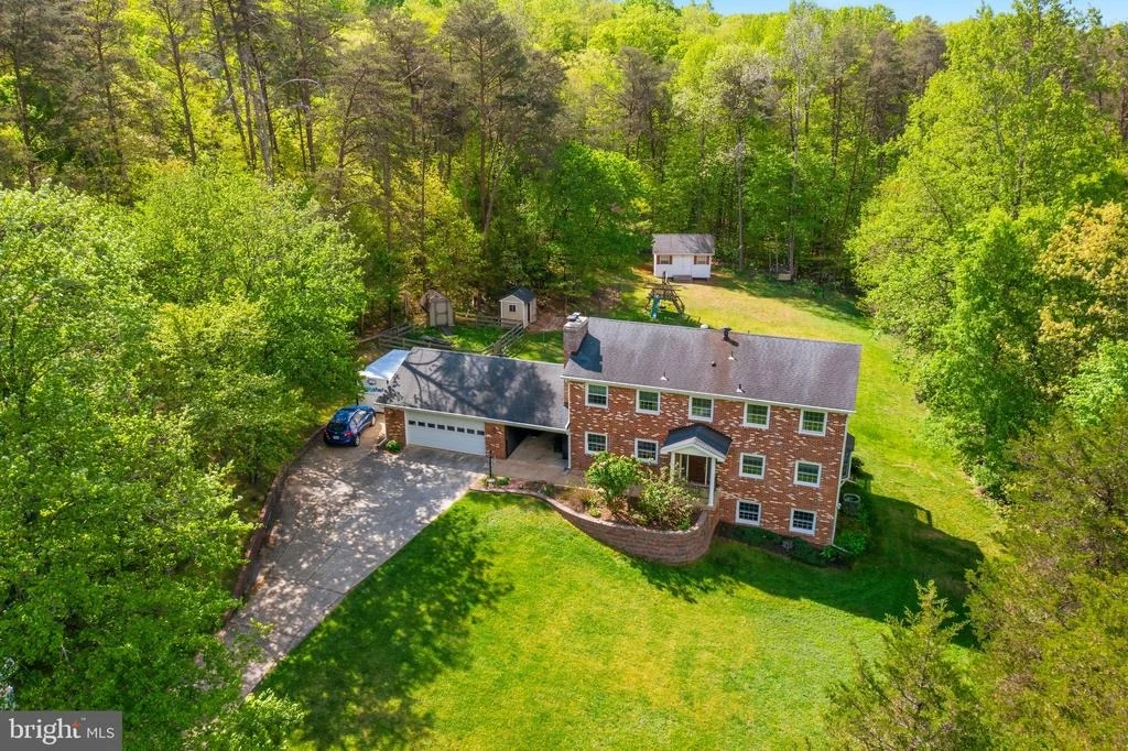 Photo of 9045 FORESTVIEW DRIVE