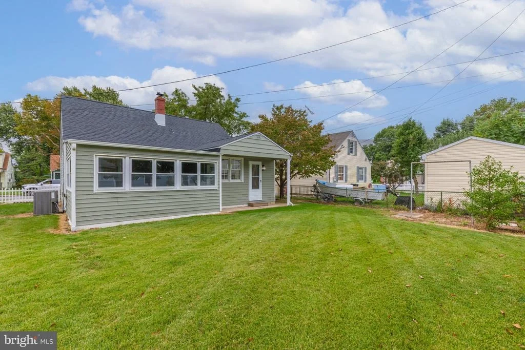 Photo of 8202 LONGPOINT ROAD