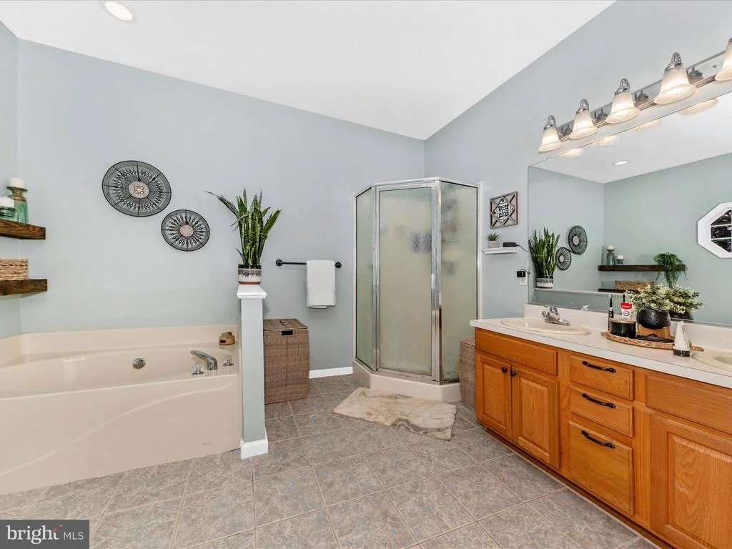 Photo of 84 GORDON DRIVE