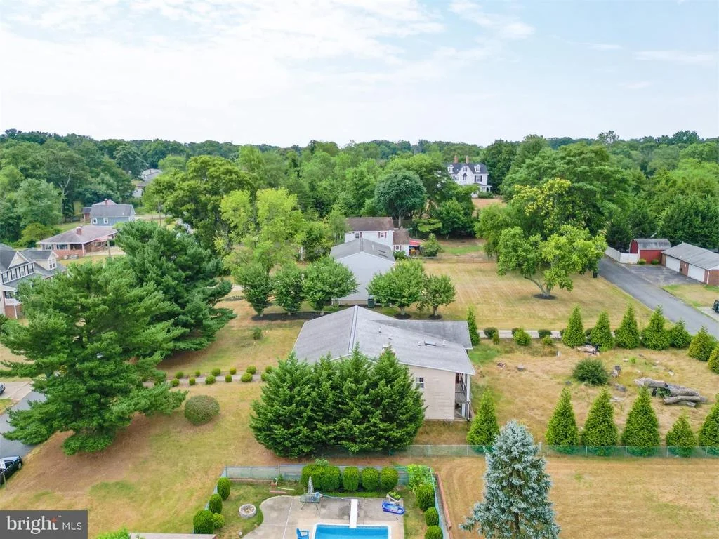 Photo of 7402 LOCUST DRIVE